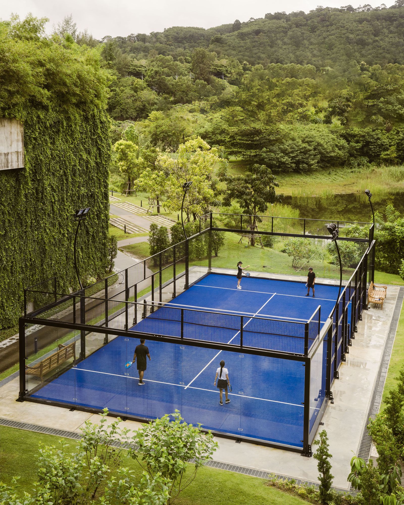 https://media.cntravellerme.com/photos/6790ded7753fa2a4763b8278/master/w_1600%2Cc_limit/Padel%2520Tennis-1.jpg